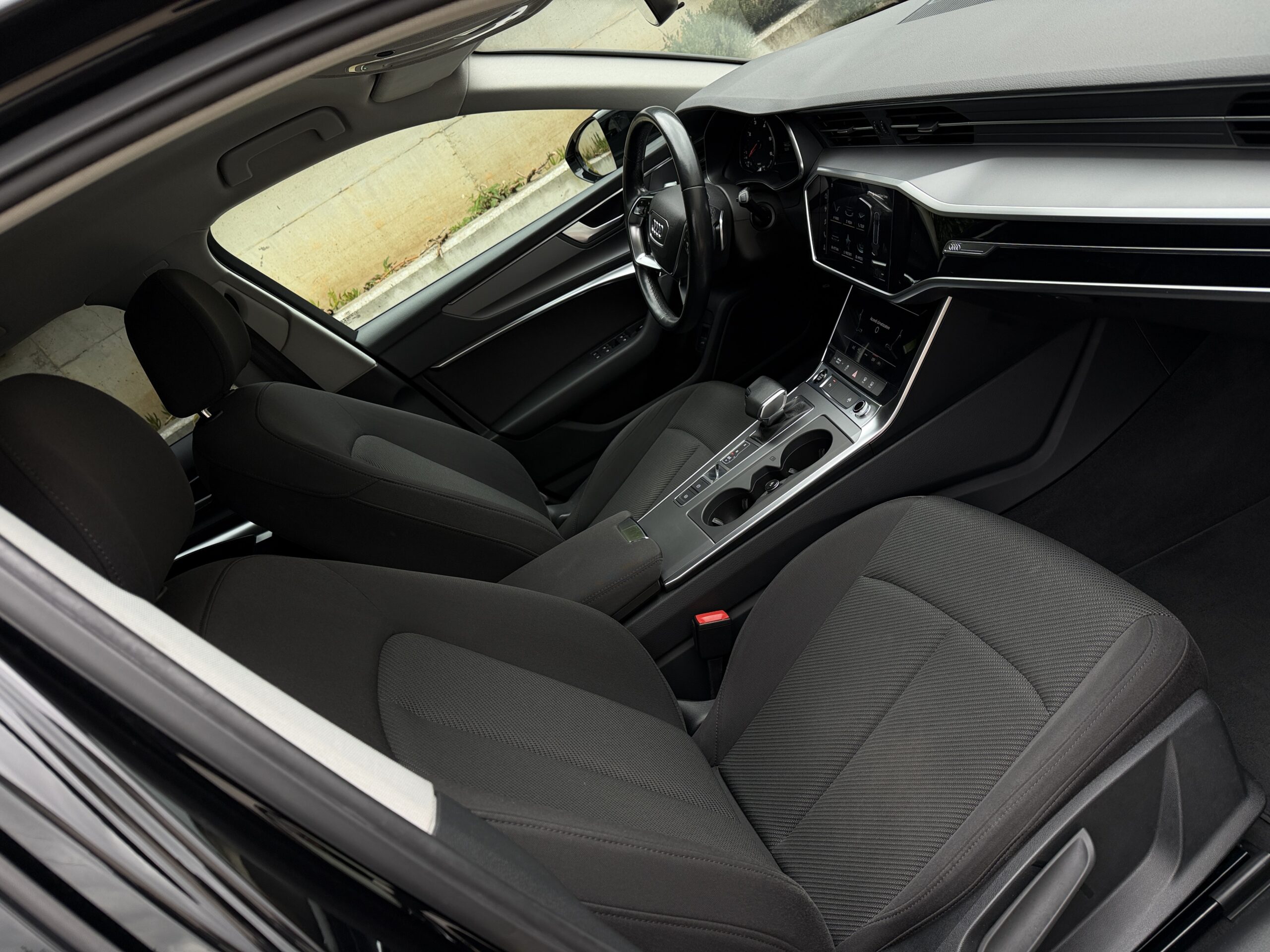 
								Audi a6 4.0 sw 2.0 tdi mhev 12 v completo									