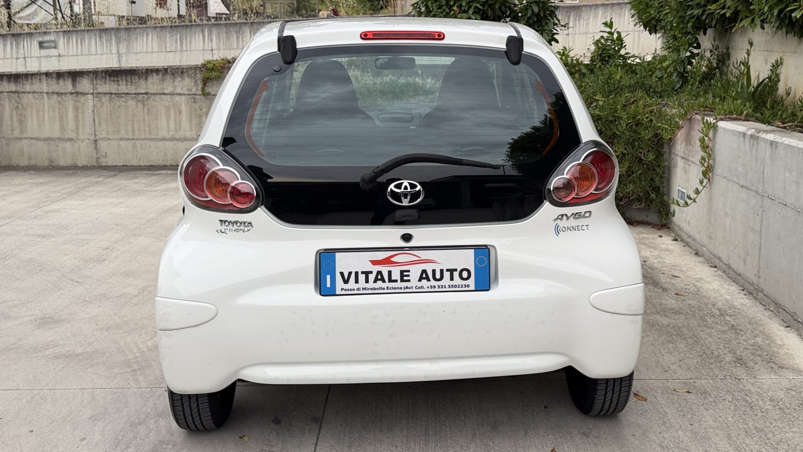 
								 Toyota Aygo 1.0 12 V VVT (Euro 5)5 porte Connect Km 68000. completo									