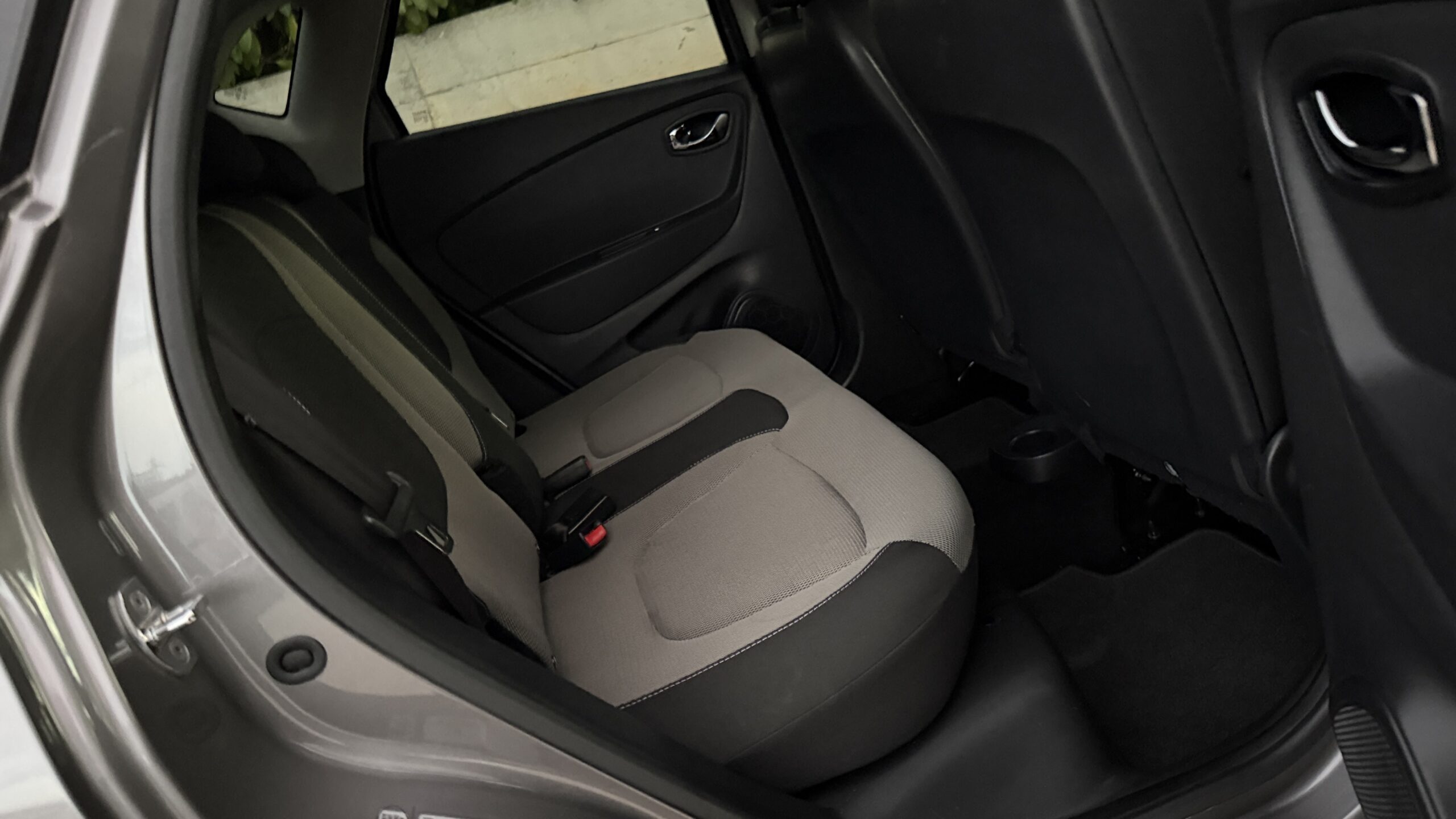 
								Renault Captur 1.5 dCi 8V 90 CV EDC Energy Adatta a neopatentati completo									