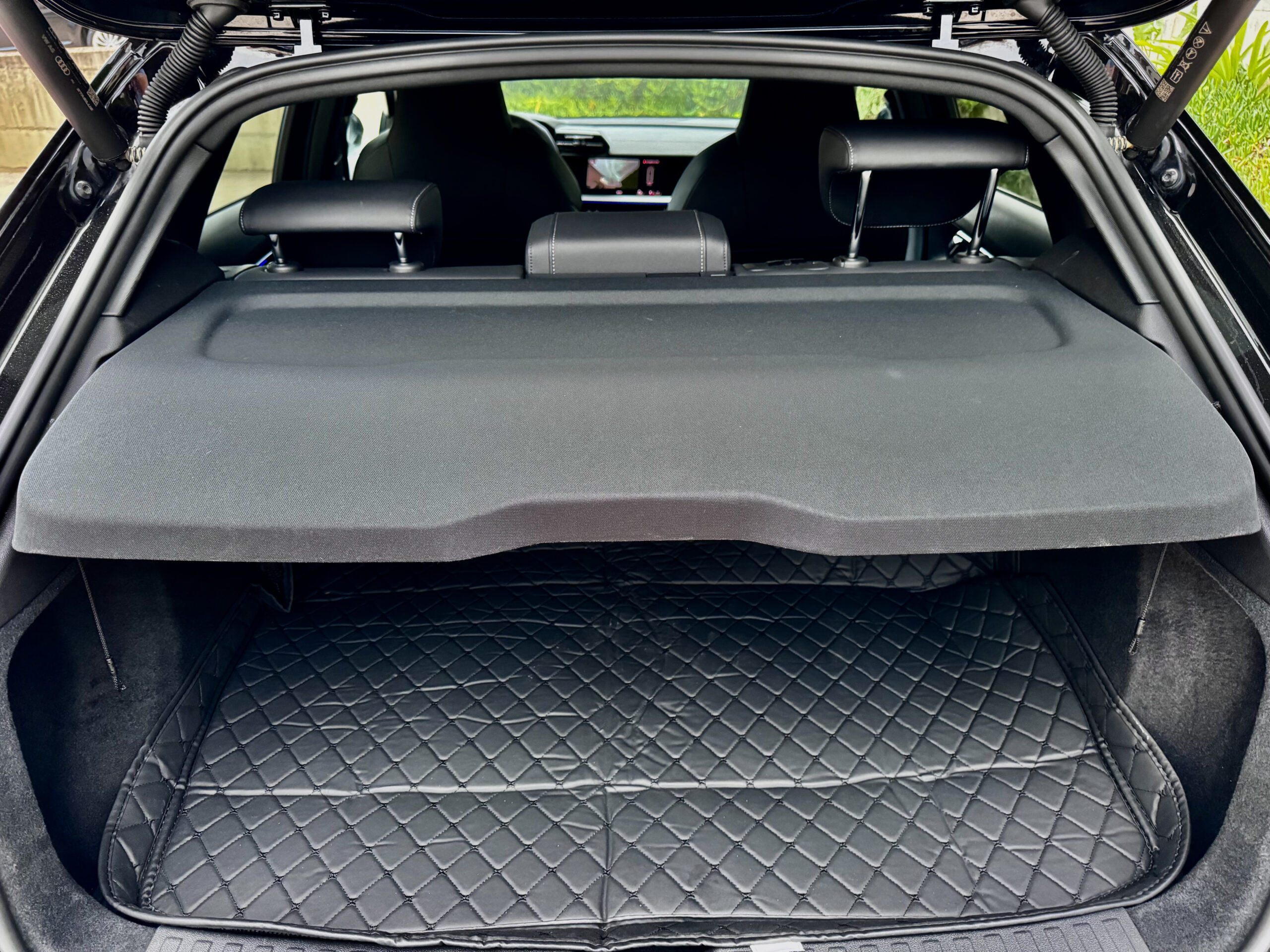 
								Audi A3 Sportback 40 2.0 TDI Quattro con cambio S Tronic da 200 CV completo									