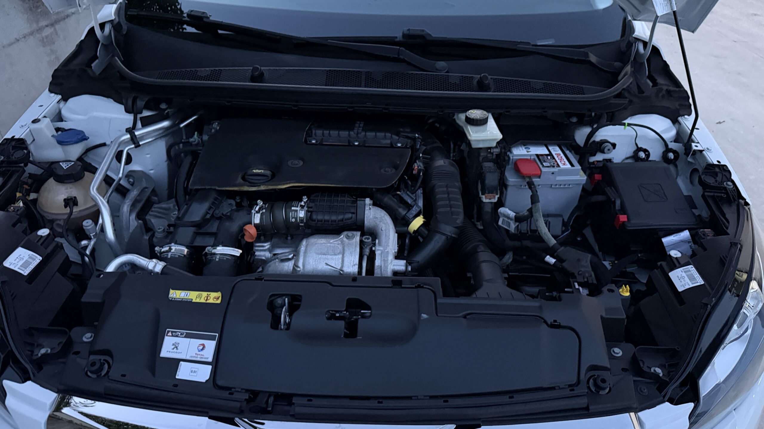
								Peugeot 308 BlueHdi 120 CV S&S Allure Euro 6. completo									