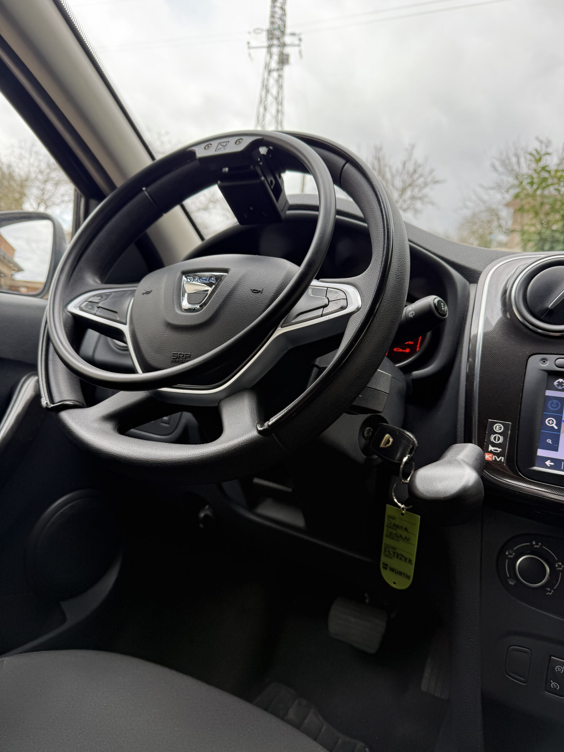 
								Dacia Logan con comandi per disabili MCV 1.5dCi 8V 90CV Laureate (Euro 6B) completo									