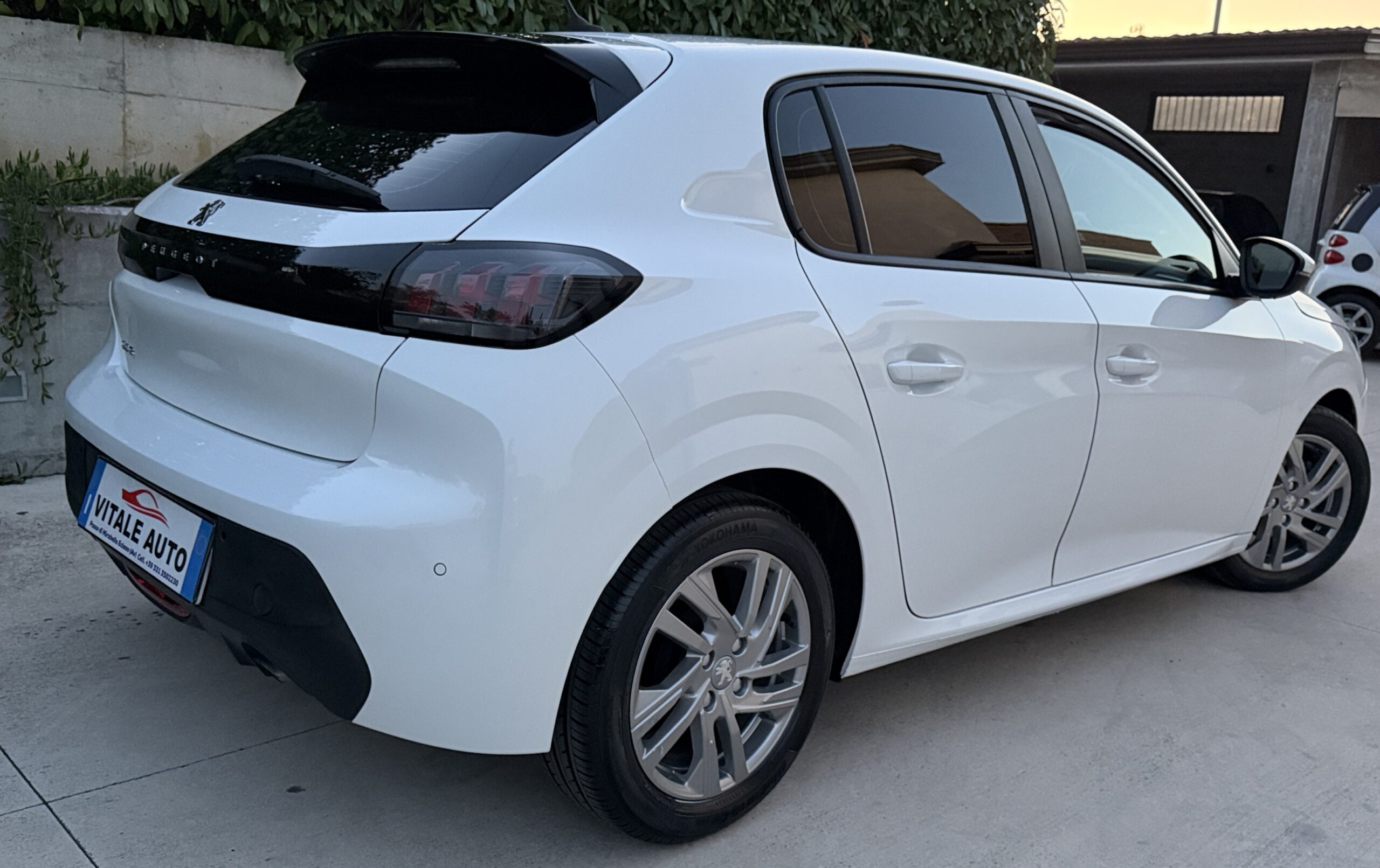
								Peugeot 208 1.2 Pure Tech Active S&S 75CV Euro 6D completo									