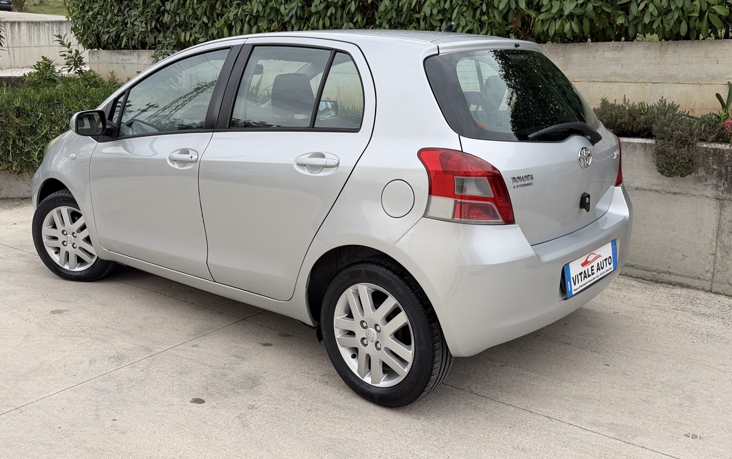 
								Toyota Yaris 1.0 Benzina\GPL Sol adatta neopatentati completo									