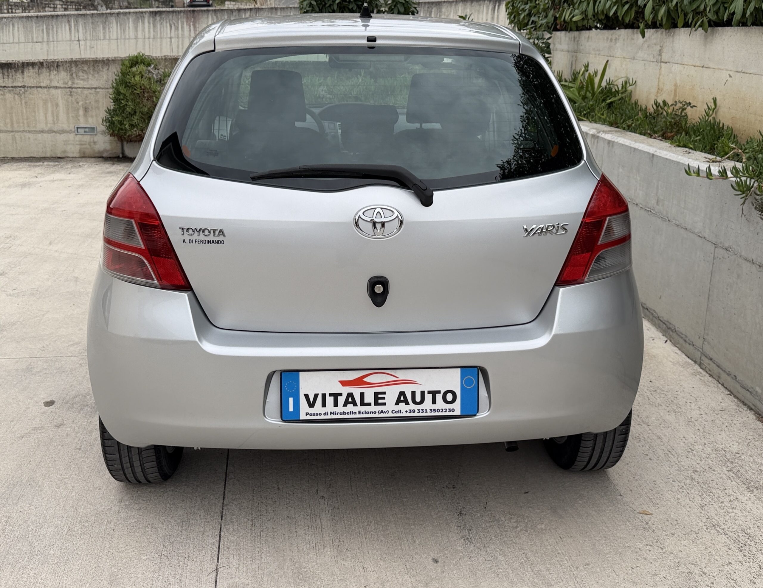 
								Toyota Yaris 1.0 Benzina\GPL Sol adatta neopatentati completo									