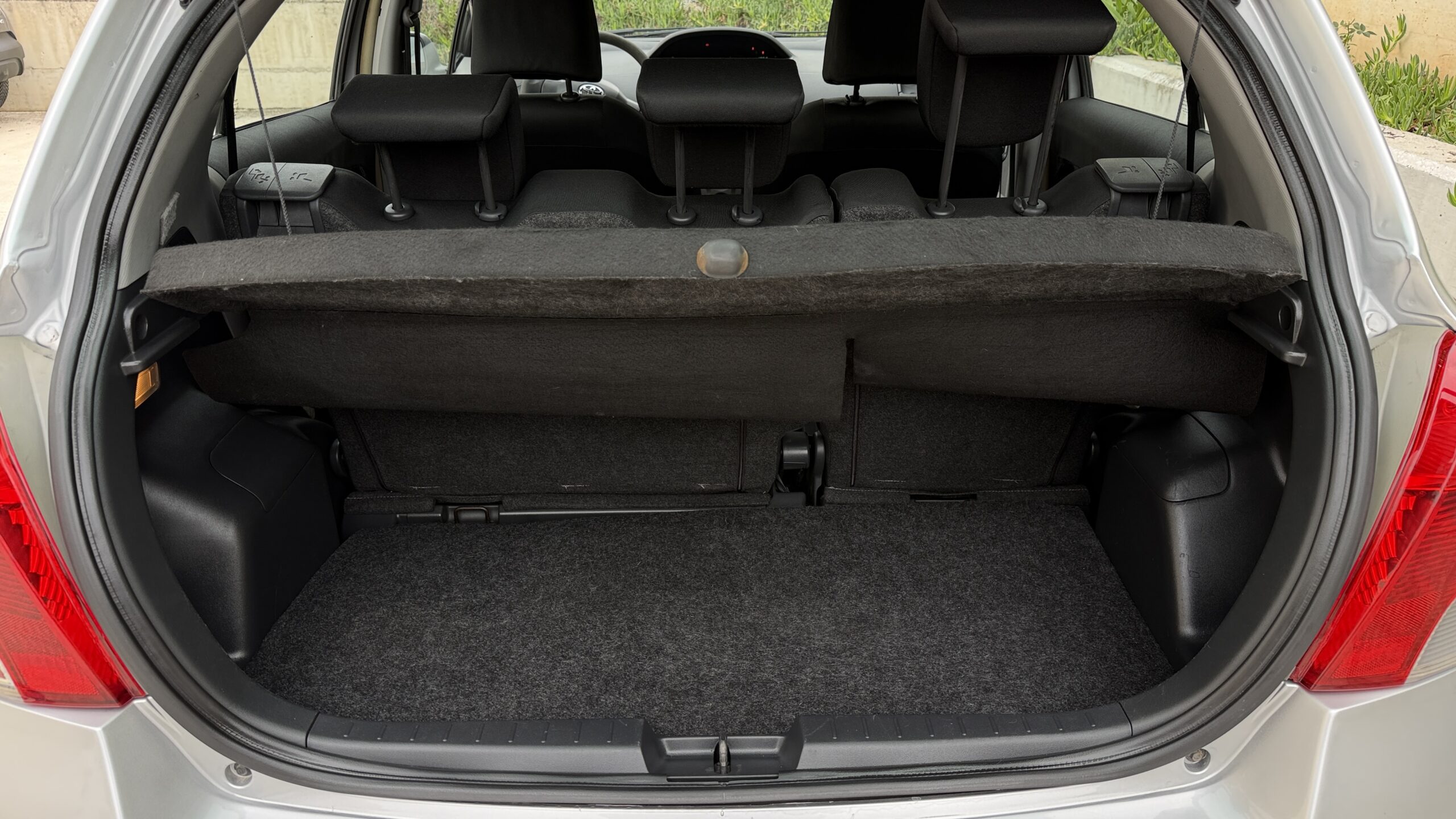 
								Toyota Yaris 1.0 Benzina\GPL Sol adatta neopatentati completo									