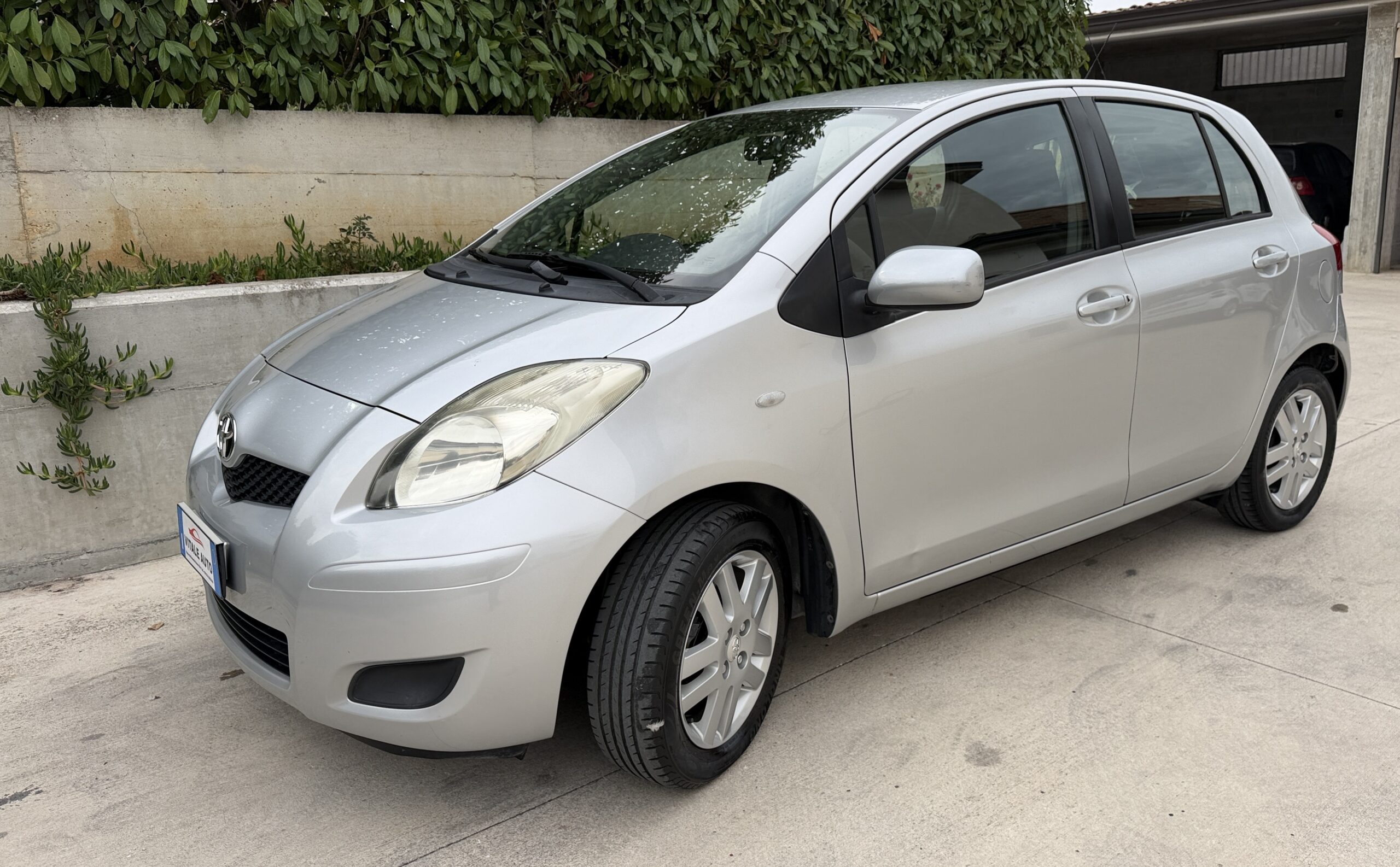 
								Toyota Yaris 1.0 Benzina\GPL Sol adatta neopatentati completo									