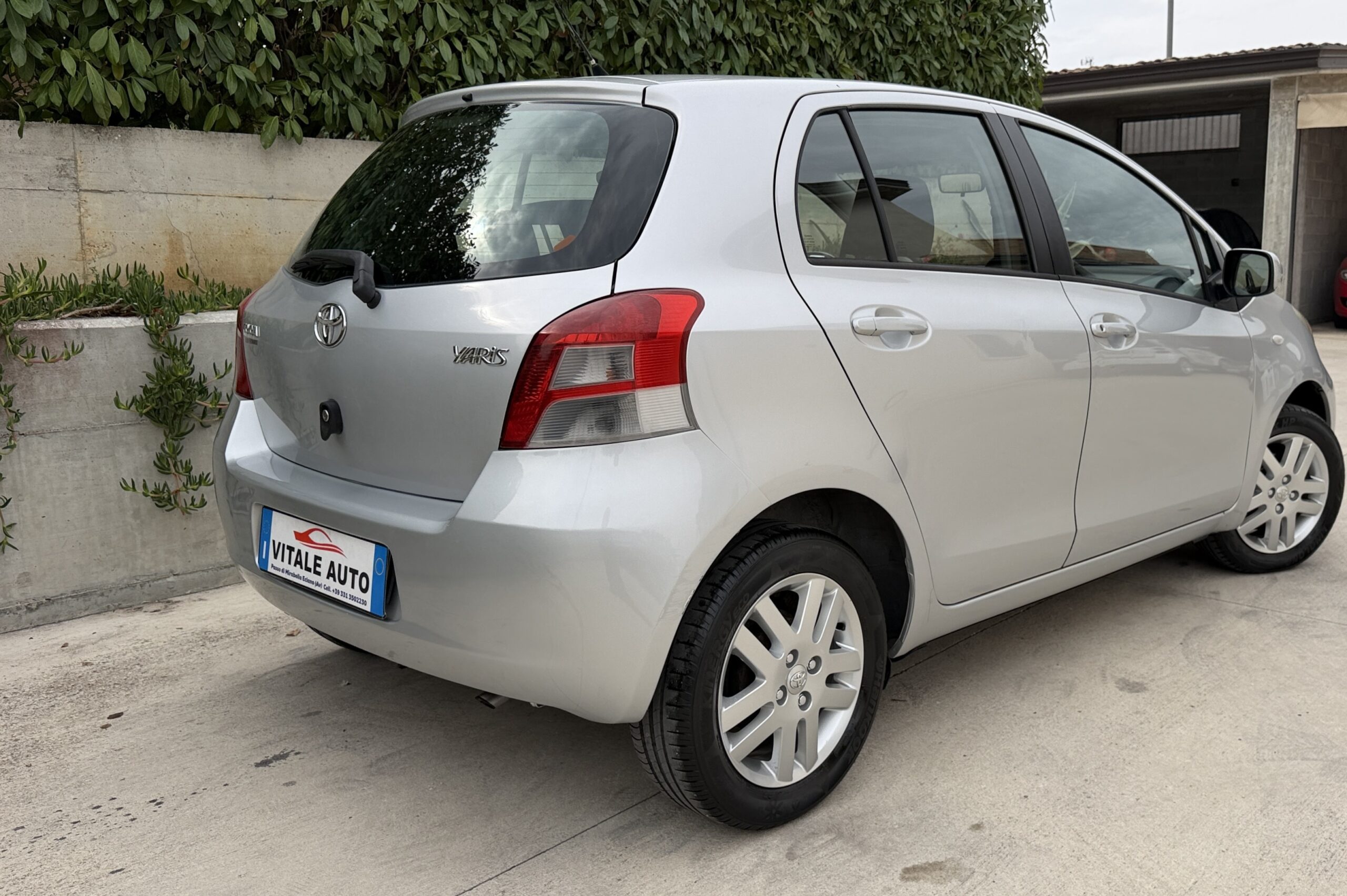 
								Toyota Yaris 1.0 Benzina\GPL Sol adatta neopatentati completo									