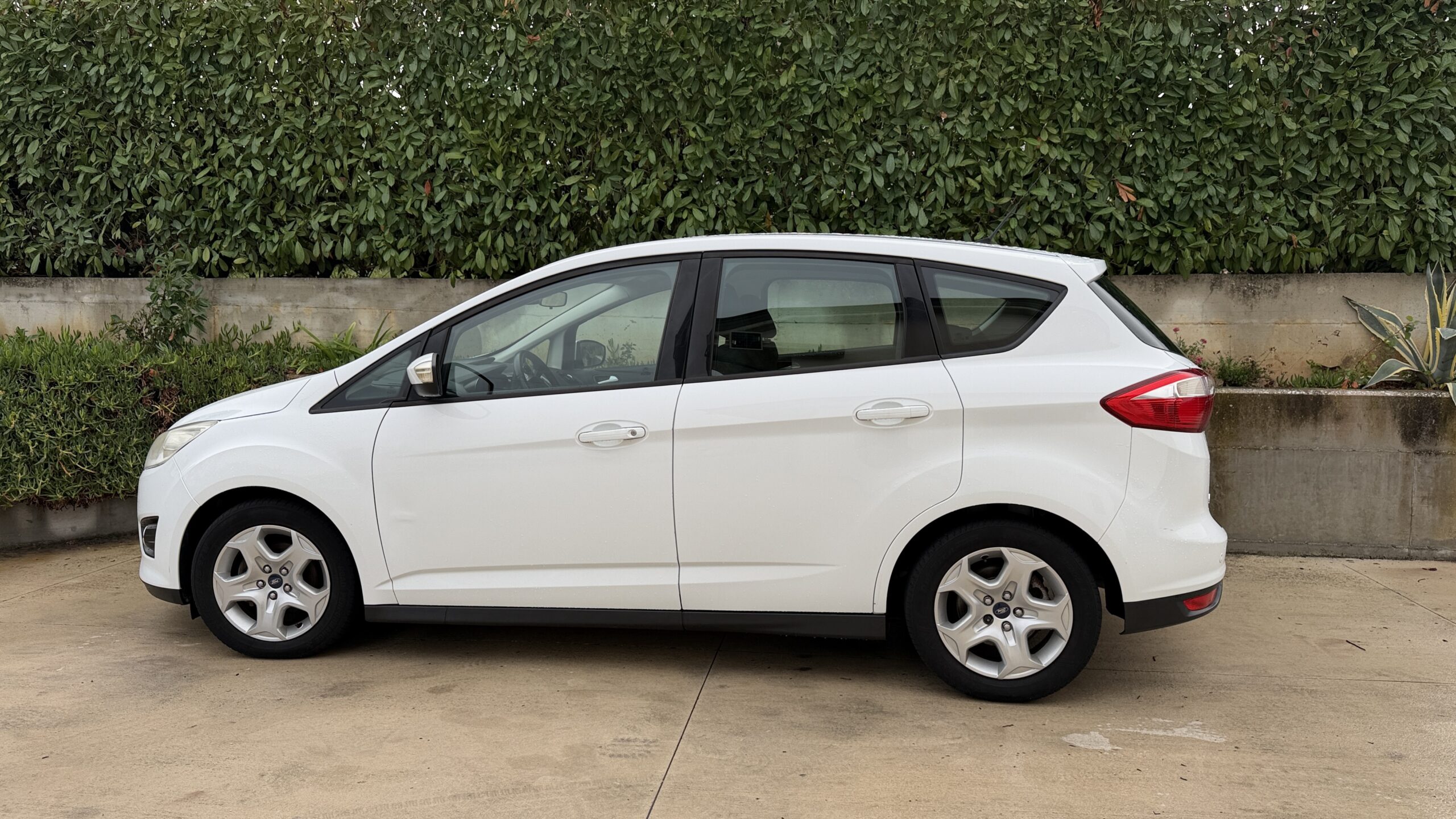 
								Ford C-Max 1.6 TDCI 95 CV. Start & Stop Titanium completo									