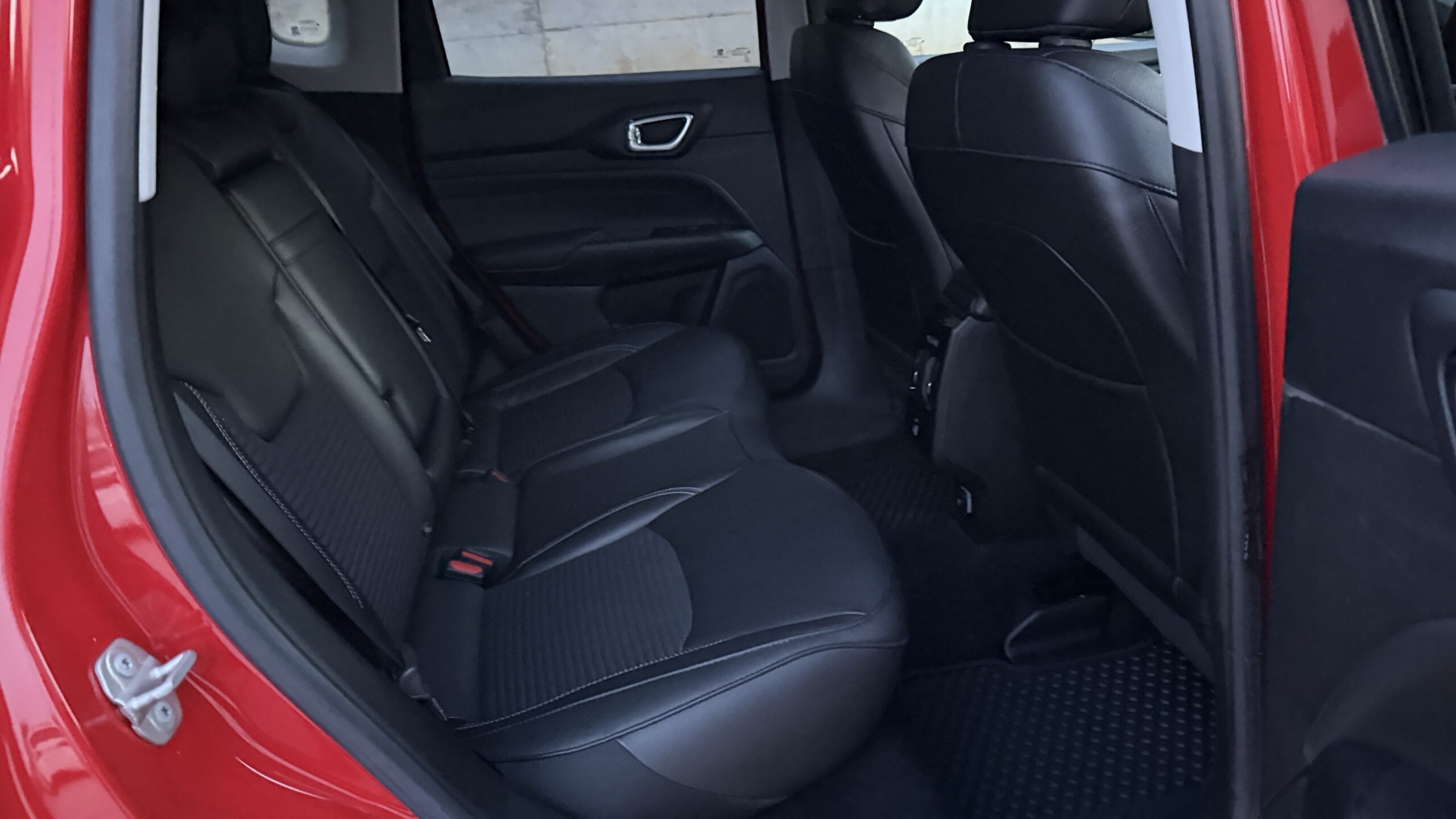
								Jeep Compass 1.6 mjt 2wd 130cv Limited, anno 2023.km 65000 completo									
