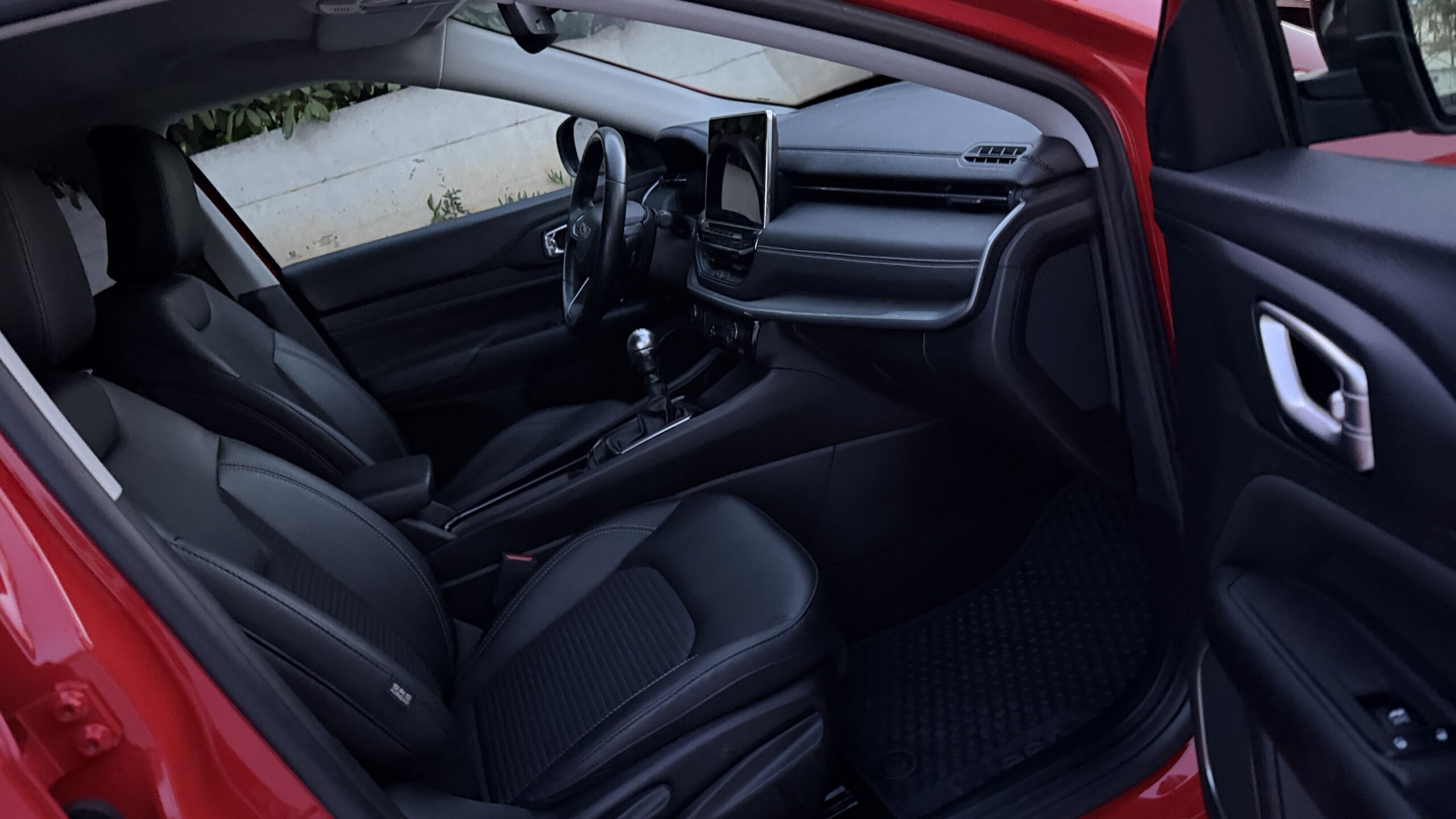 
								Jeep Compass 1.6 mjt 2wd 130cv Limited, anno 2023.km 65000 completo									