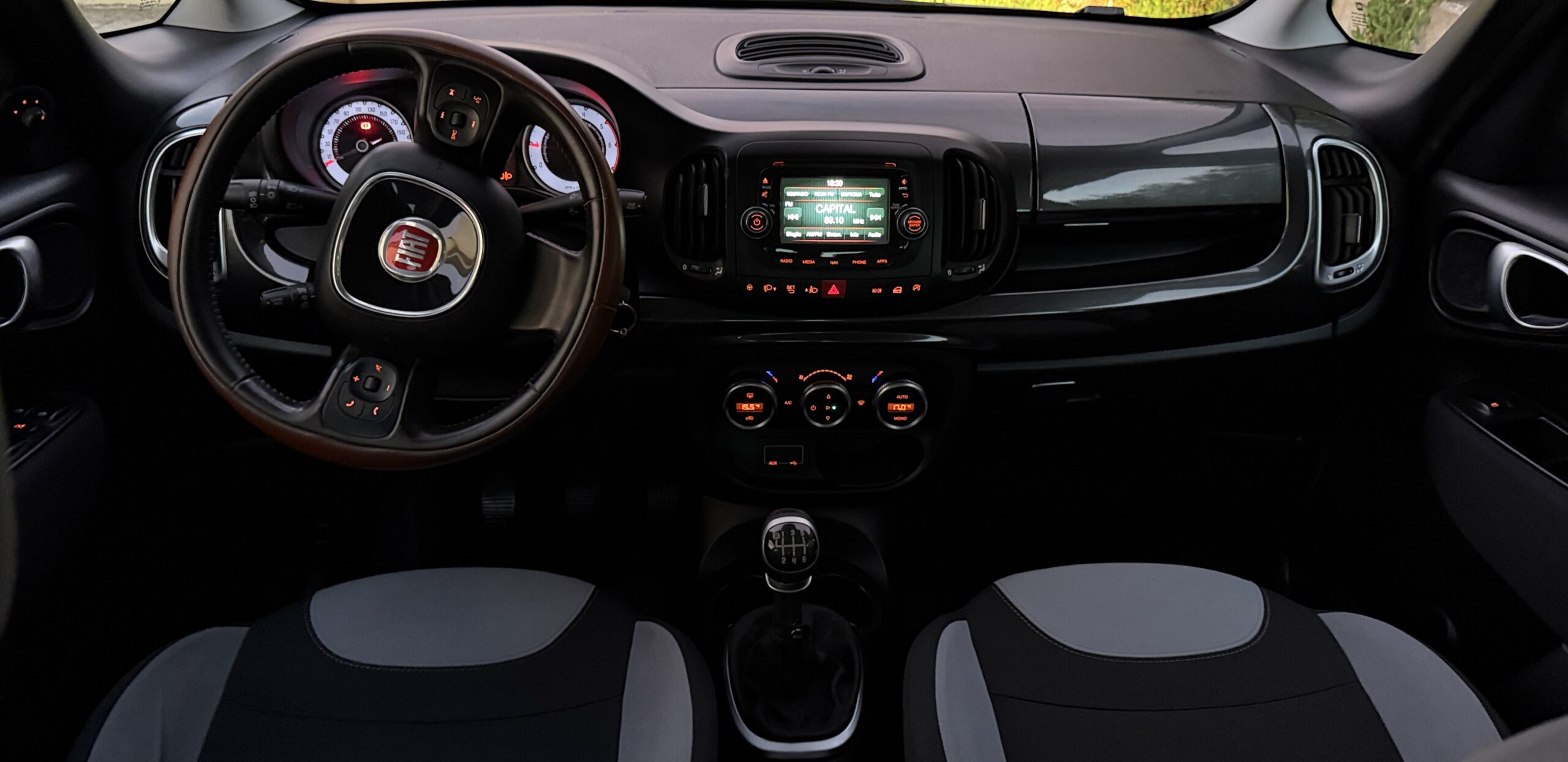 
								Fiat 500L 1.6 Multijet 120 cv TREKKING E6 completo									