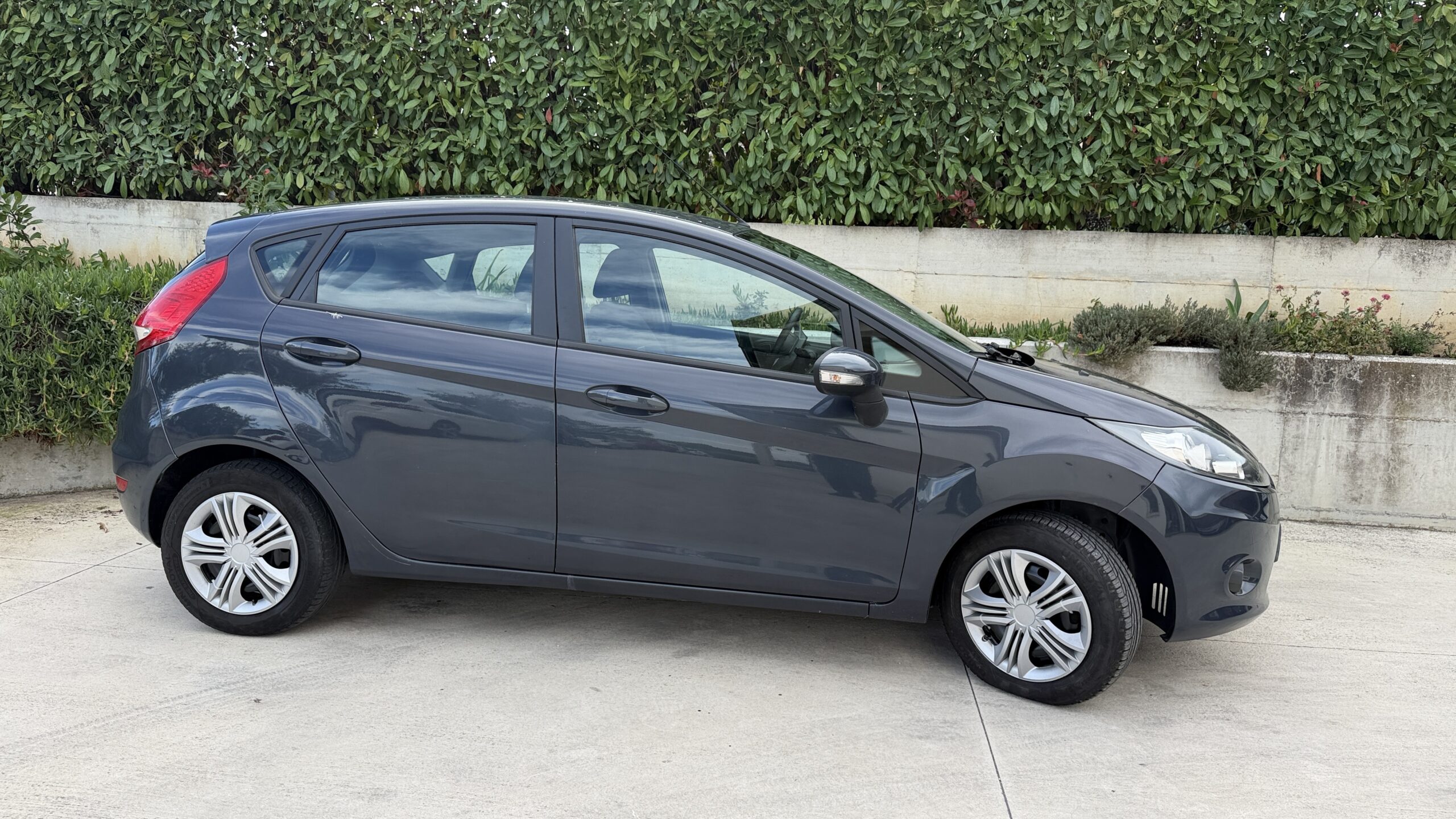 Ford Fiesta 1.2 KW 60 Titanium (Euro5B) Adatta neopatentati.