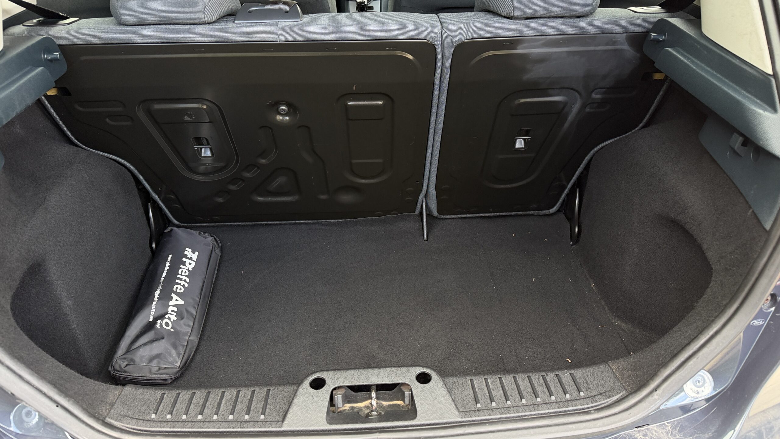 
								Ford Fiesta 1.2 KW 60 Titanium (Euro5B) Adatta neopatentati. completo									