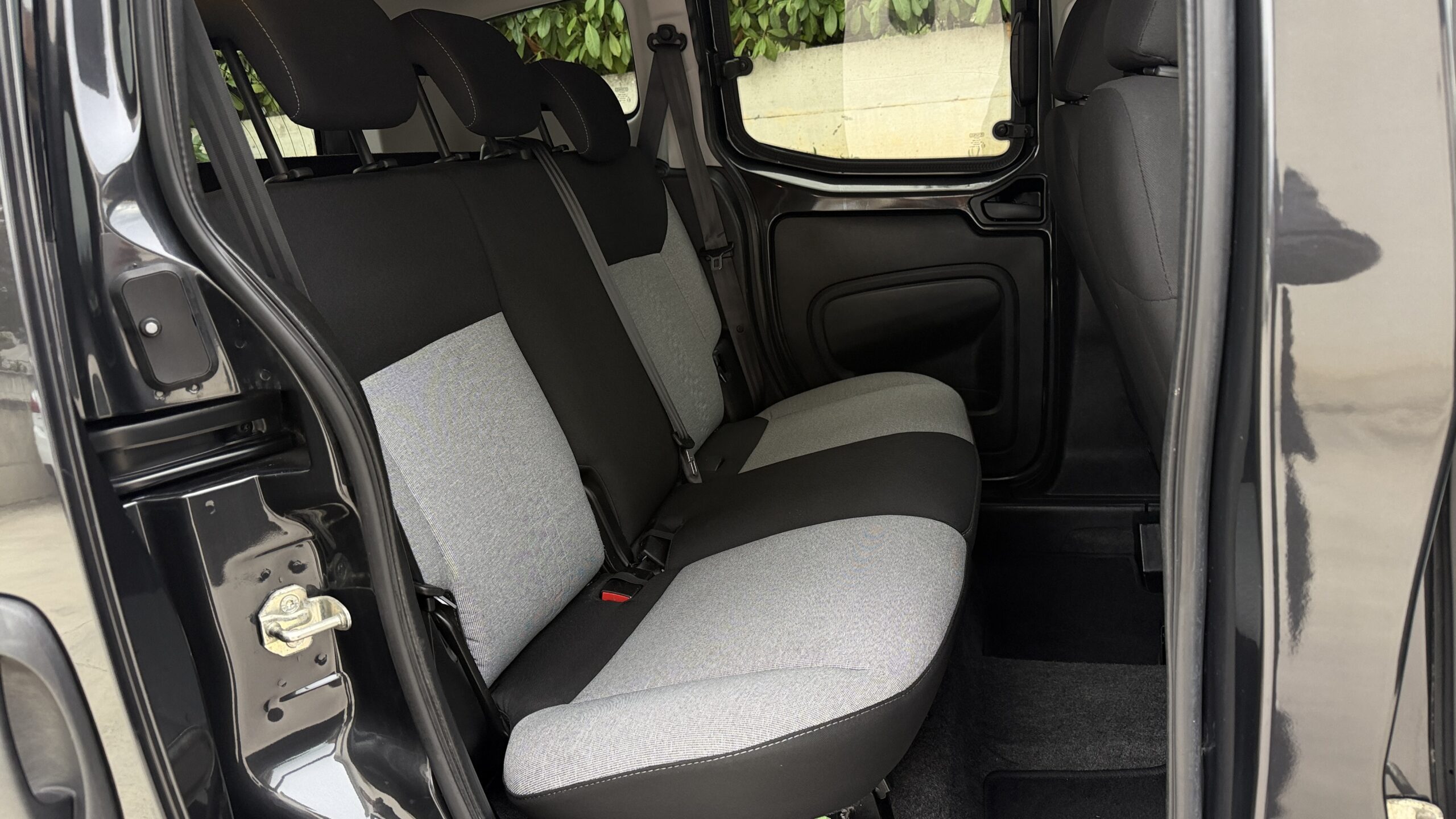 
								Fiat Qubo 1.3 MJT 80CV Lounge (E6),5 posti autovettura completo									